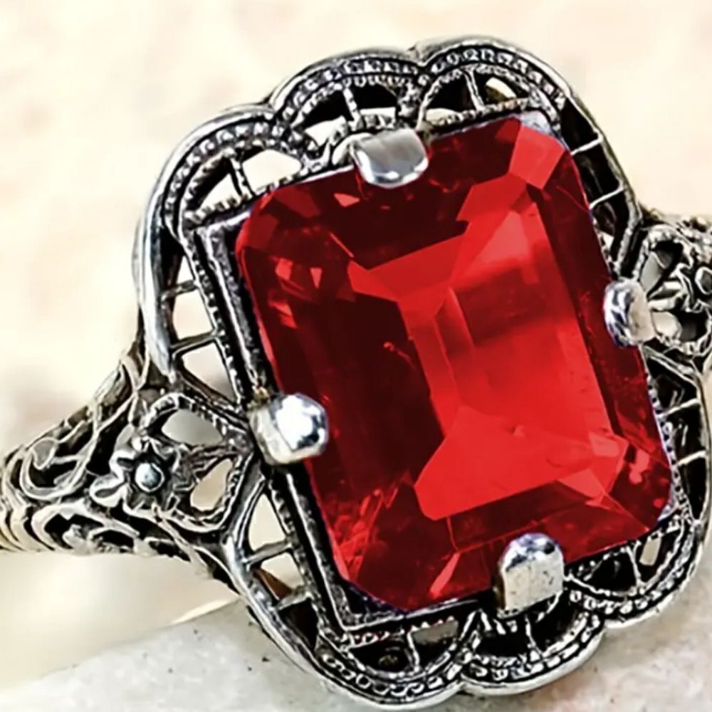 Ruby Red  ring size 9 rectangular shape - Picture 6 of 8